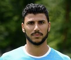 Personnes basanées de pays et îles de la Méditerranée  